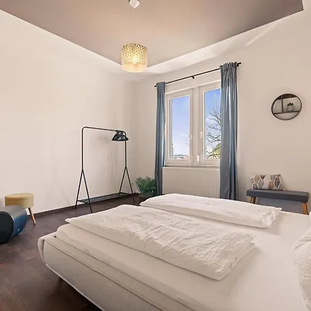 Wohnen im alten Bahnhof inkl Balkon - 5 min zum Ravensburger Spieleland Apartment